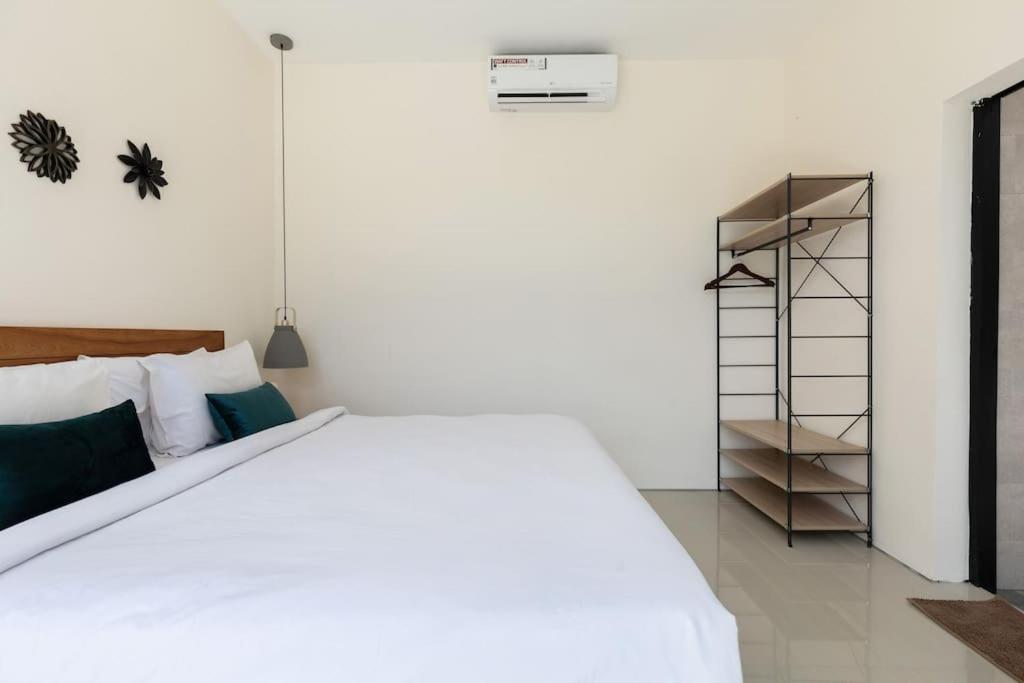 The R Villa Kaba - Incl. Motorbikes Seminyak Dış mekan fotoğraf