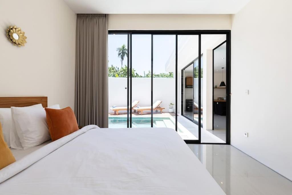 The R Villa Kaba - Incl. Motorbikes Seminyak Dış mekan fotoğraf