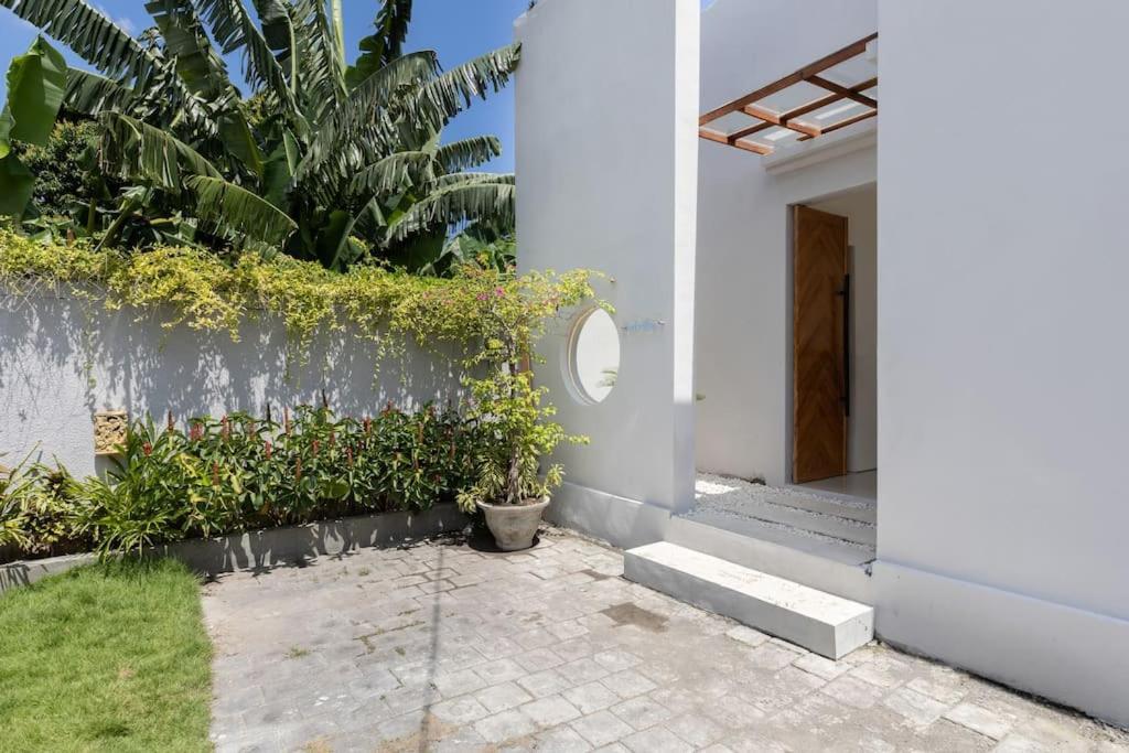 The R Villa Kaba - Incl. Motorbikes Seminyak Dış mekan fotoğraf